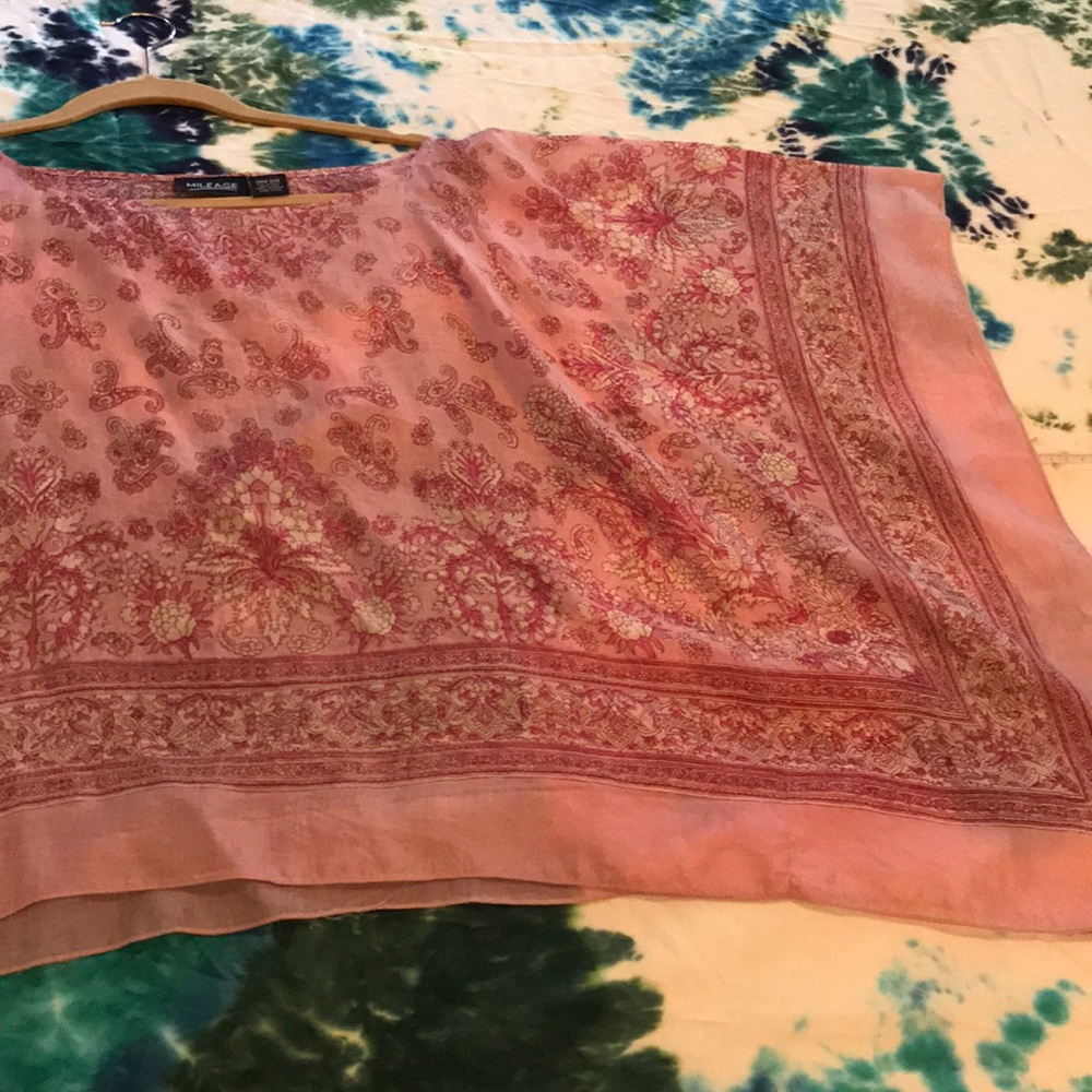 💜BOGO💜Flowy top - Picture 3 of 3